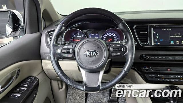 Kia All New Carnival President, 2016 13