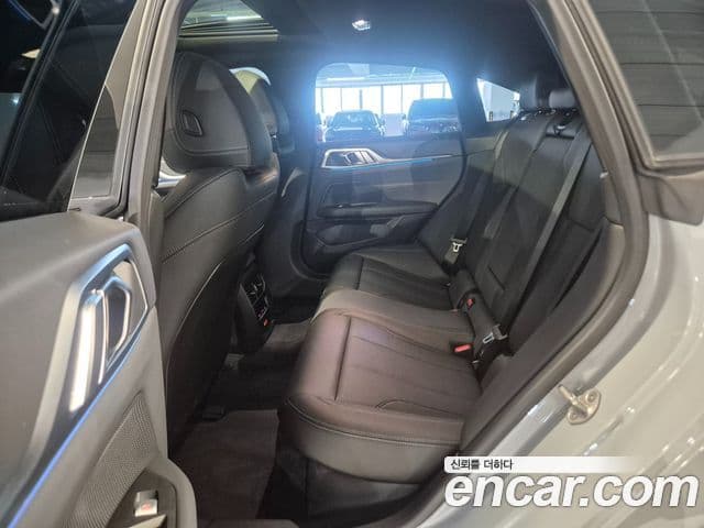 BMW i4 eDrive40 M Sport, 2025 11