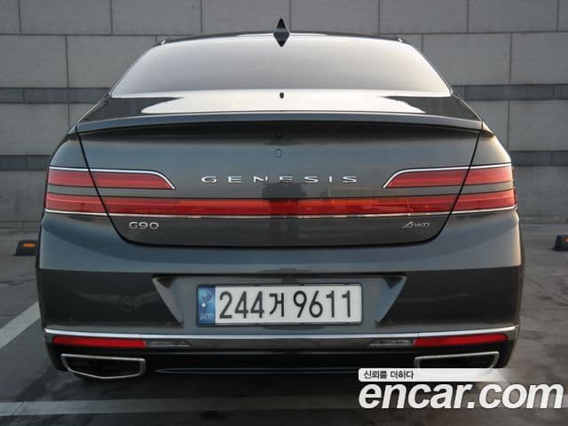 Genesis G90 Premium Luxury, 2021 3