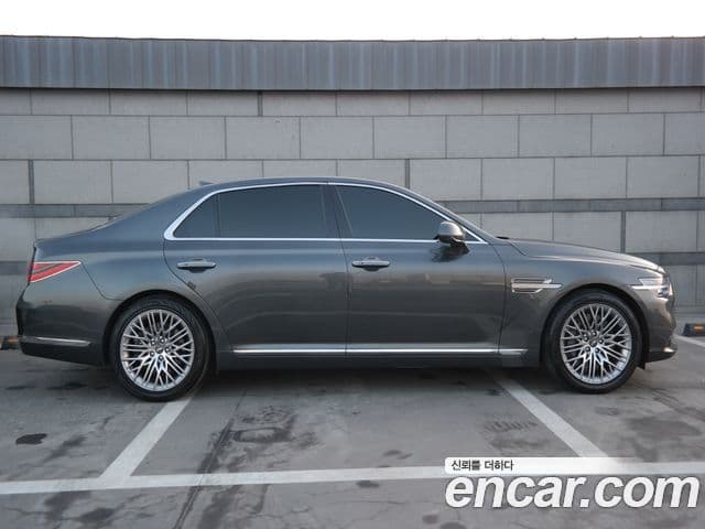 Genesis G90 Premium Luxury, 2021 все фото