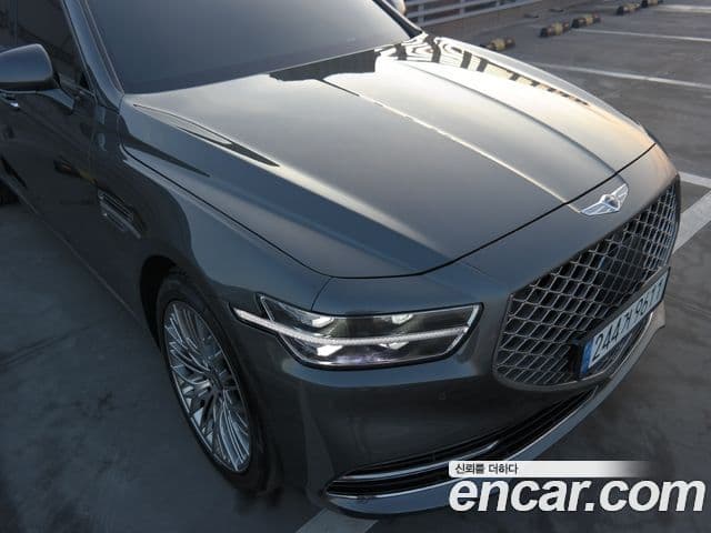 Genesis G90 Premium Luxury, 2021 9