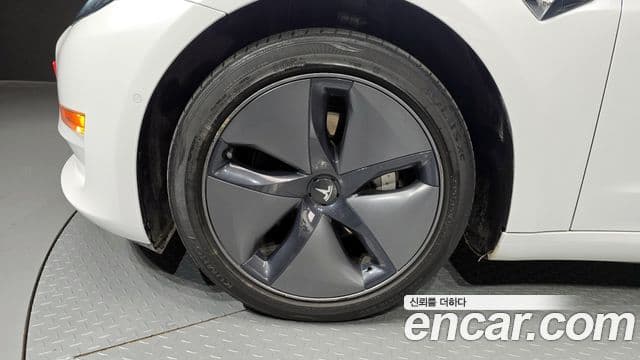 Tesla модель 3 Standard Range Plus RWD, 2020 все фото