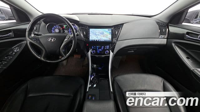 Hyundai YF Sonata чёрный, 2011 7