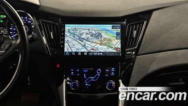 Hyundai YF Sonata чёрный, 2011 14