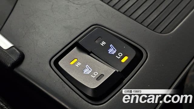 Hyundai YF Sonata чёрный, 2011 18