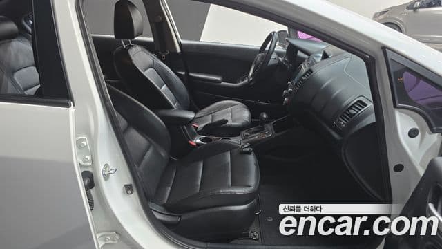 Kia K3 Trendy, 2014 10