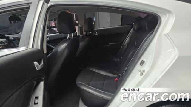 Kia K3 Trendy, 2014 13