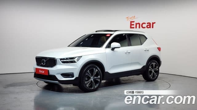 Volvo XC40 B4 Inscription, 2021 1