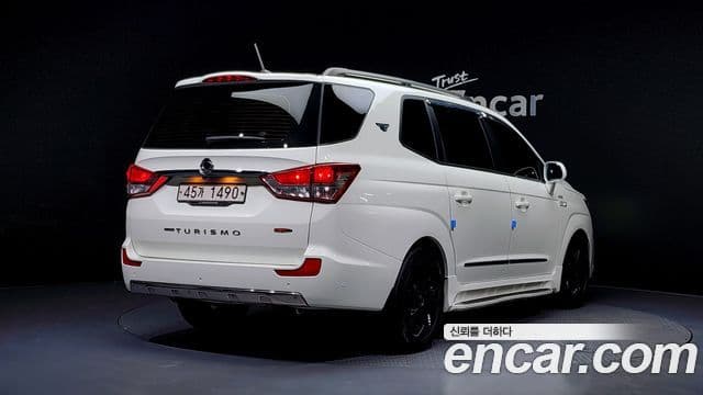 KG모빌리티(SsangYong) Korando 투리스모 4WD RX 9인승, 2018 2