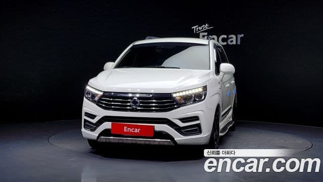 KG모빌리티(SsangYong) Korando 투리스모 4WD RX 9인승, 2018 3