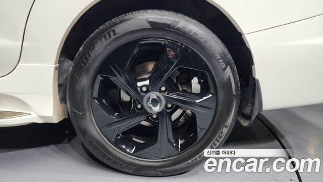 KG모빌리티(SsangYong) Korando 투리스모 4WD RX 9인승, 2018 все фото