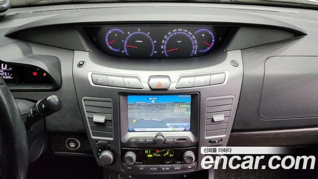 KG모빌리티(SsangYong) Korando 투리스모 4WD RX 9인승, 2018 14