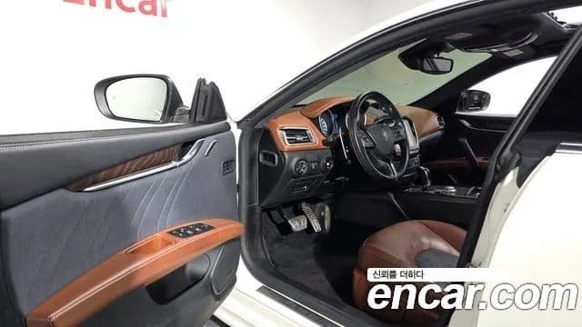 Maserati 기블리 3세대, 2018 13