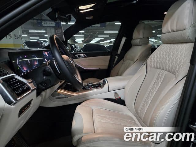 BMW X7 (G07) xDrive 40i Design Pure Excellence 6인승, 2024 13