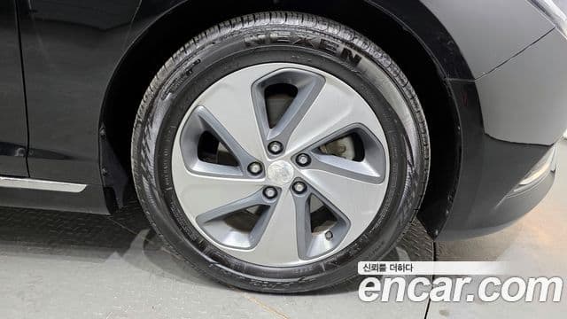 Hyundai LF Sonata гибрид Premium, 2016 все фото