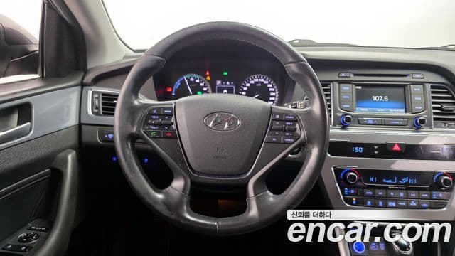 Hyundai LF Sonata гибрид Premium, 2016 13