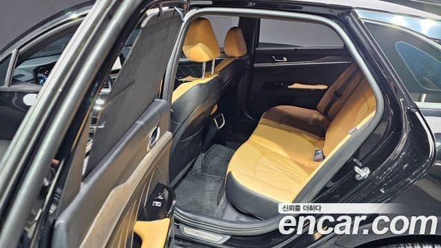 Kia K5 3세대 Signature, 2021 12