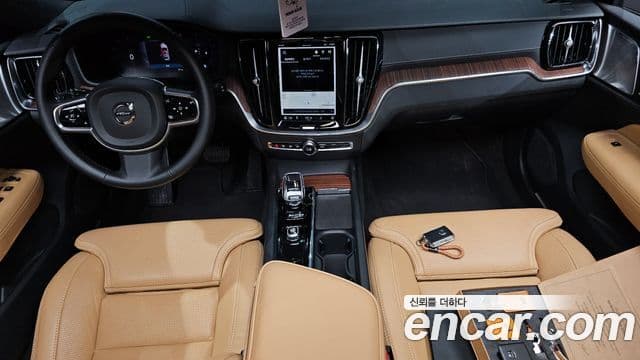 Volvo V60 Cross Country 2세대 B5 Ultimate AWD, 2024 7