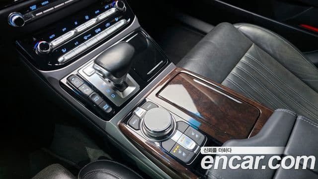 Genesis EQ900 Luxury, 2016 9