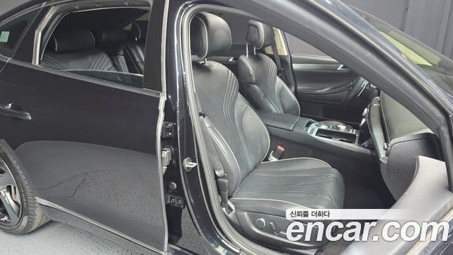 Genesis G80 (RG3) бензин 2.5 турбо AWD, 2023 12