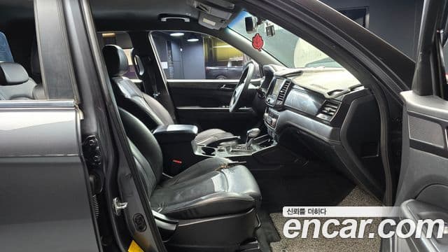 KG모빌리티(SsangYong) Rexton Sport Prestige, 2020 11