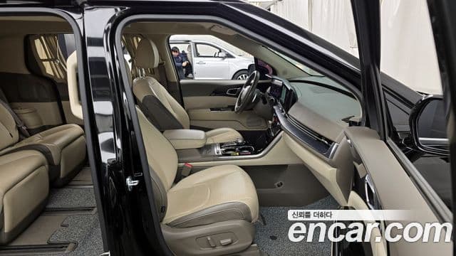 Kia Carnival 4세대 Signature, 2022 11
