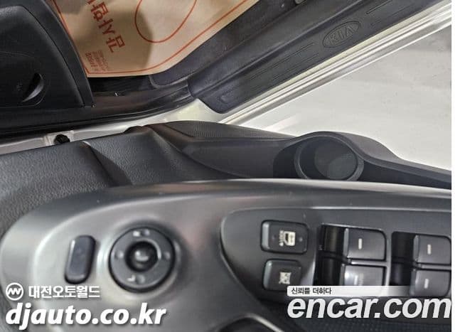 Kia Forte Eco Plus, 2011 11