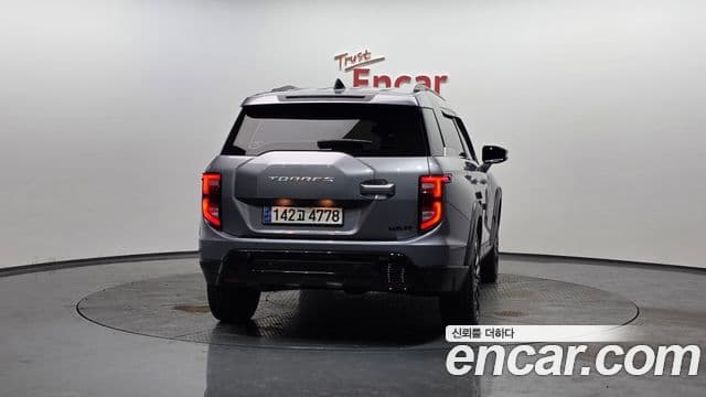 KG모빌리티(SsangYong) Torres Black Edition, 2024 4