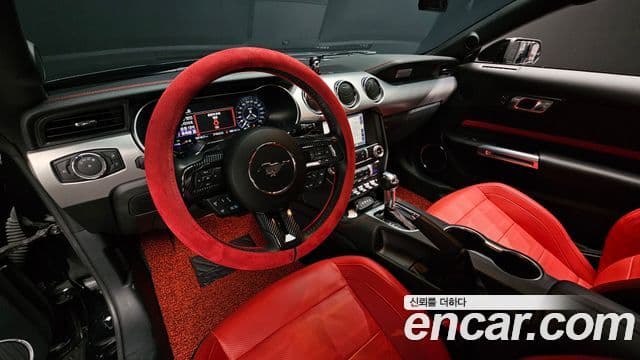 Ford Mustang купе, 2023 4