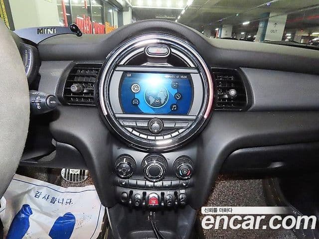 Mini Cooper 3세대, 2020 11
