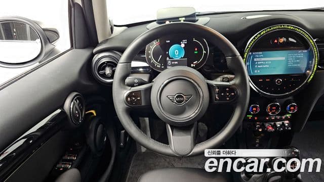 Mini Cooper 3세대, 2023 13