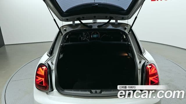 Mini Cooper 3세대, 2023 20