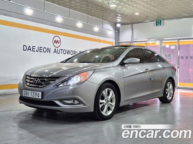Hyundai YF Sonata топовая версия, 2010 1