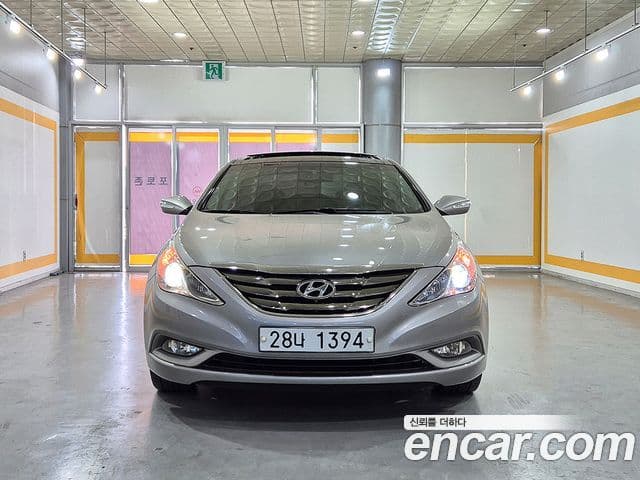 Hyundai YF Sonata топовая версия, 2010 3