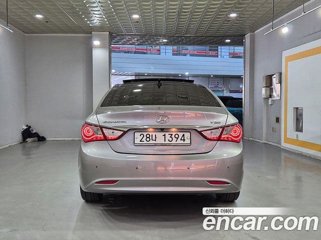 Hyundai YF Sonata топовая версия, 2010 4