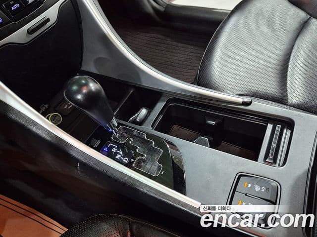 Hyundai YF Sonata топовая версия, 2010 9