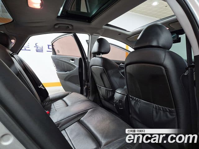 Hyundai YF Sonata топовая версия, 2010 10