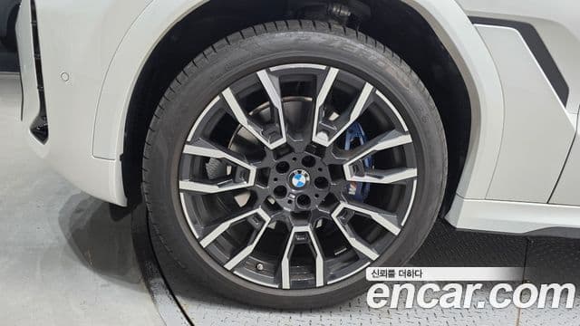 BMW X6 (G06) xDrive40i M Sport, 2025 все фото