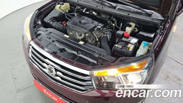 KG모빌리티(SsangYong) Korando 투리스모 4WD 9인승 Adventure 60th Edition, 2015 6