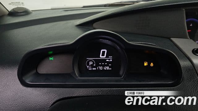 KG모빌리티(SsangYong) Korando 투리스모 4WD 9인승 Adventure 60th Edition, 2015 8