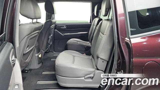 KG모빌리티(SsangYong) Korando 투리스모 4WD 9인승 Adventure 60th Edition, 2015 11