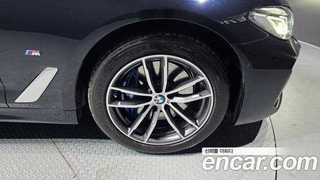 BMW 5시리즈 (G30) 520i M Sport, 2023 все фото