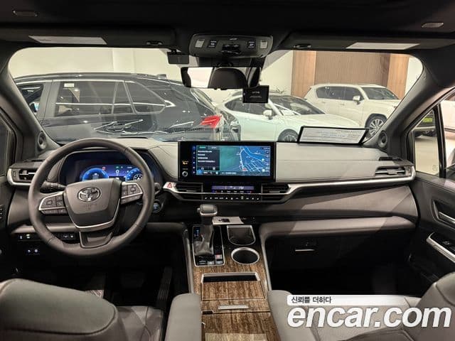 Toyota Sienna 4세대, 2025 7