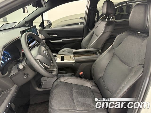 Toyota Sienna 4세대, 2025 11