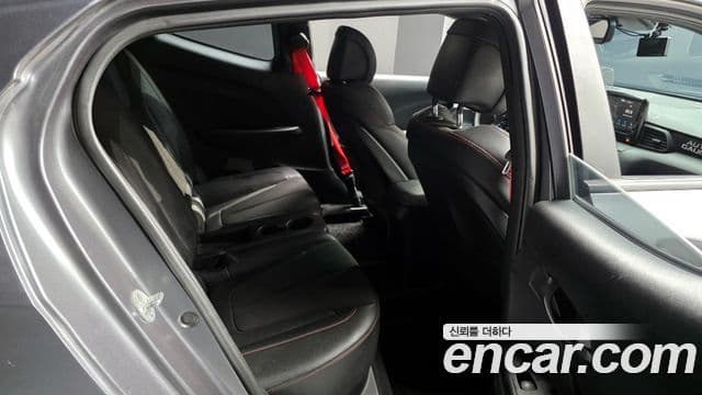 Hyundai Veloster (JS) Core, 2019 12