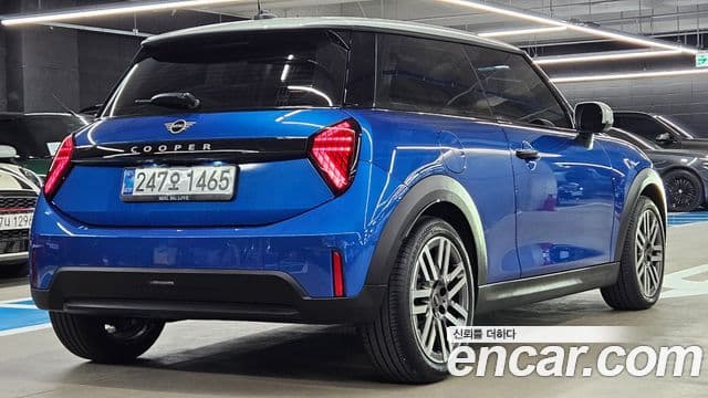 Mini Cooper C 4세대 Classic, 2025 2