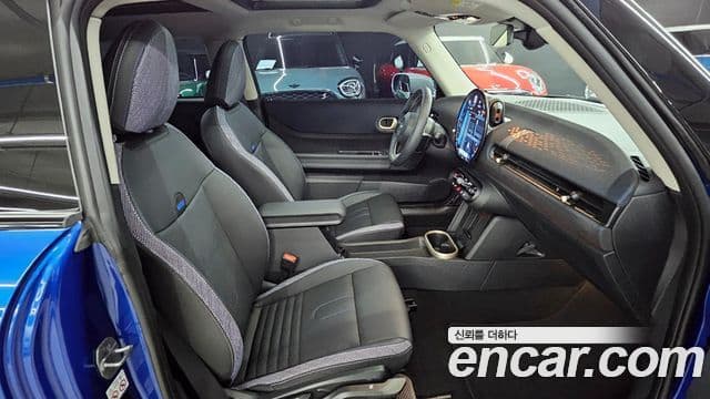 Mini Cooper C 4세대 Classic, 2025 14