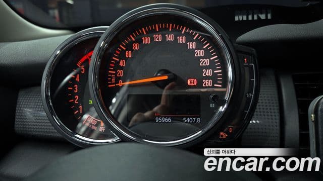 Mini Cooper D 3세대, 2019 8