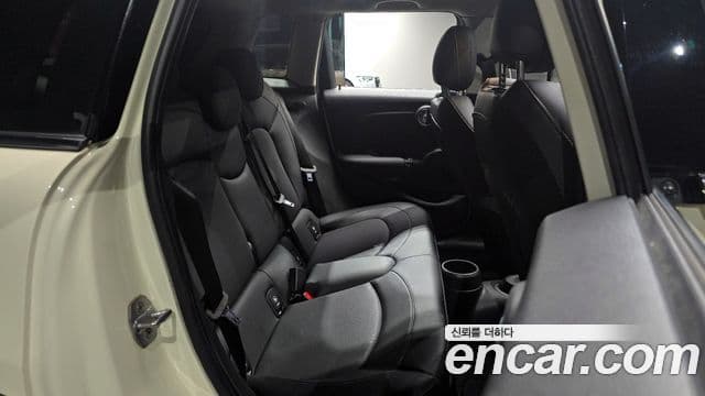 Mini Cooper D 3세대, 2019 12