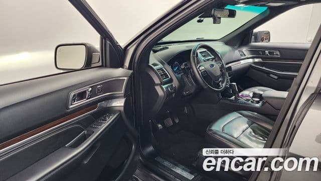 Ford Explorer 5세대, 2017 10